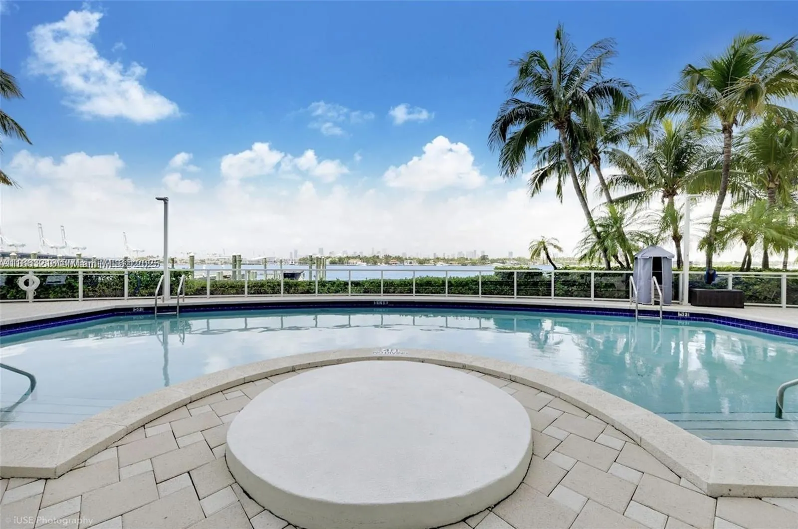 650 West Ave, #2305