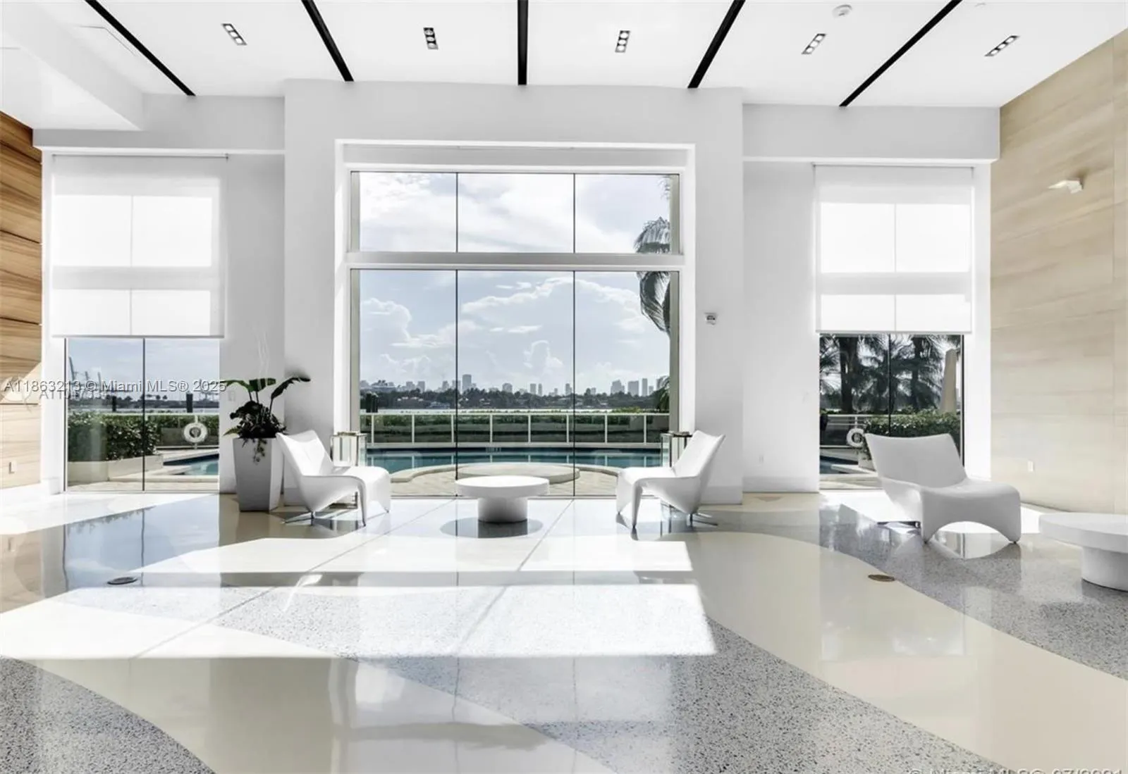 650 West Ave, #2305