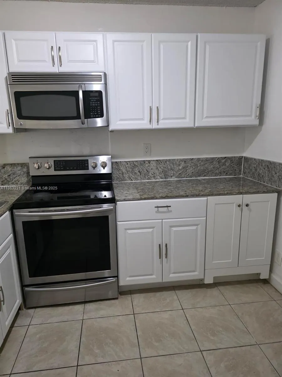 1206 Seaview, #1206