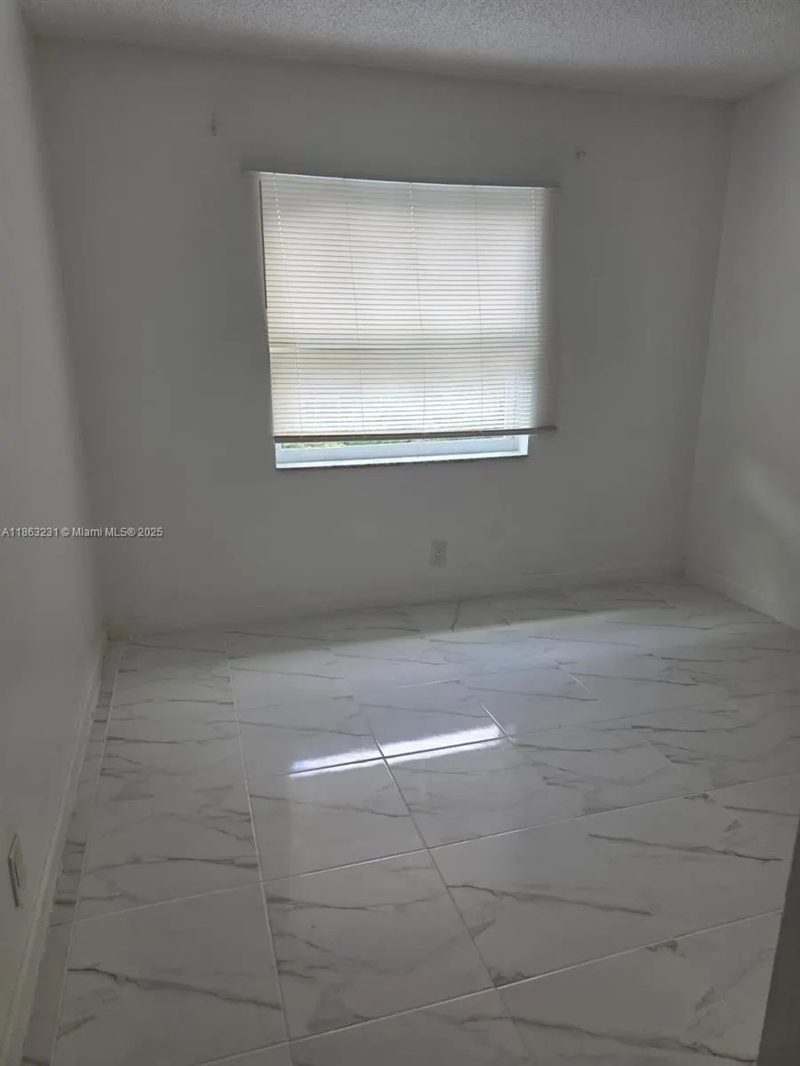 1206 Seaview, #1206