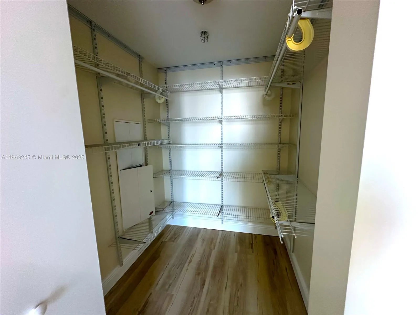 185 SW 7th St, #2307