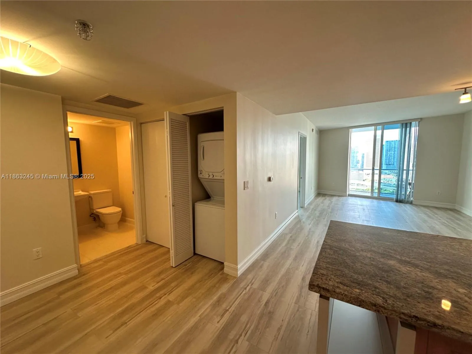 185 SW 7th St, #2307