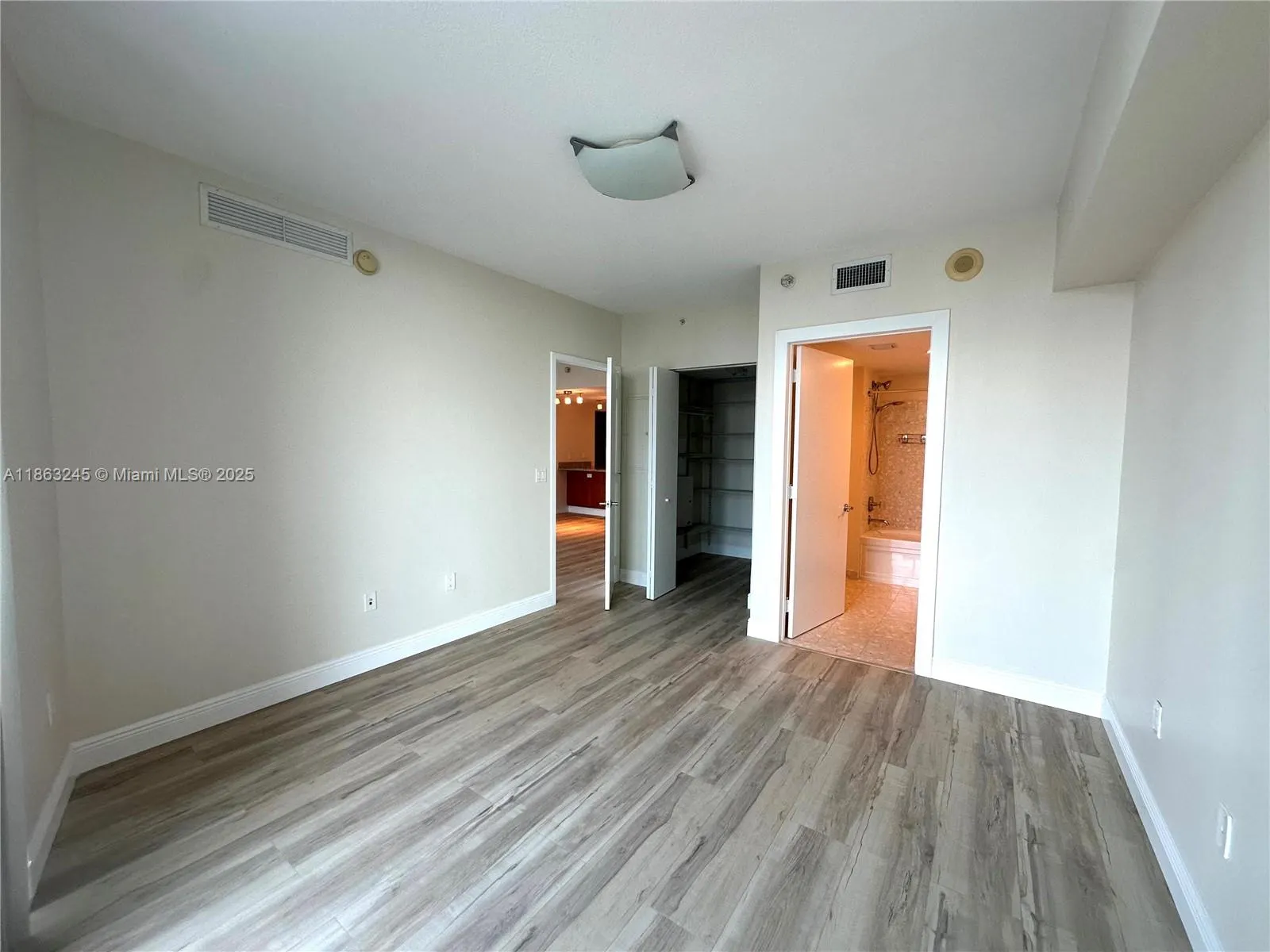 185 SW 7th St, #2307