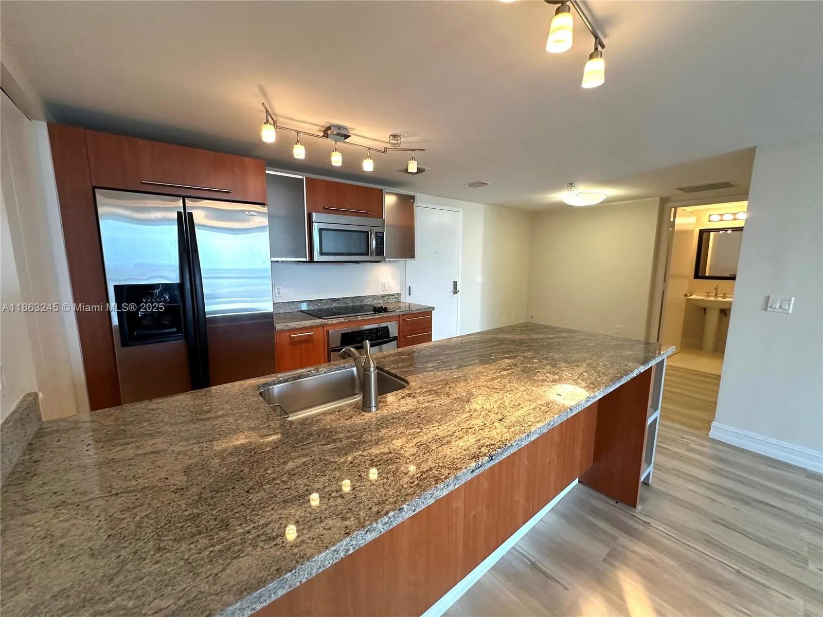 185 SW 7th St, #2307