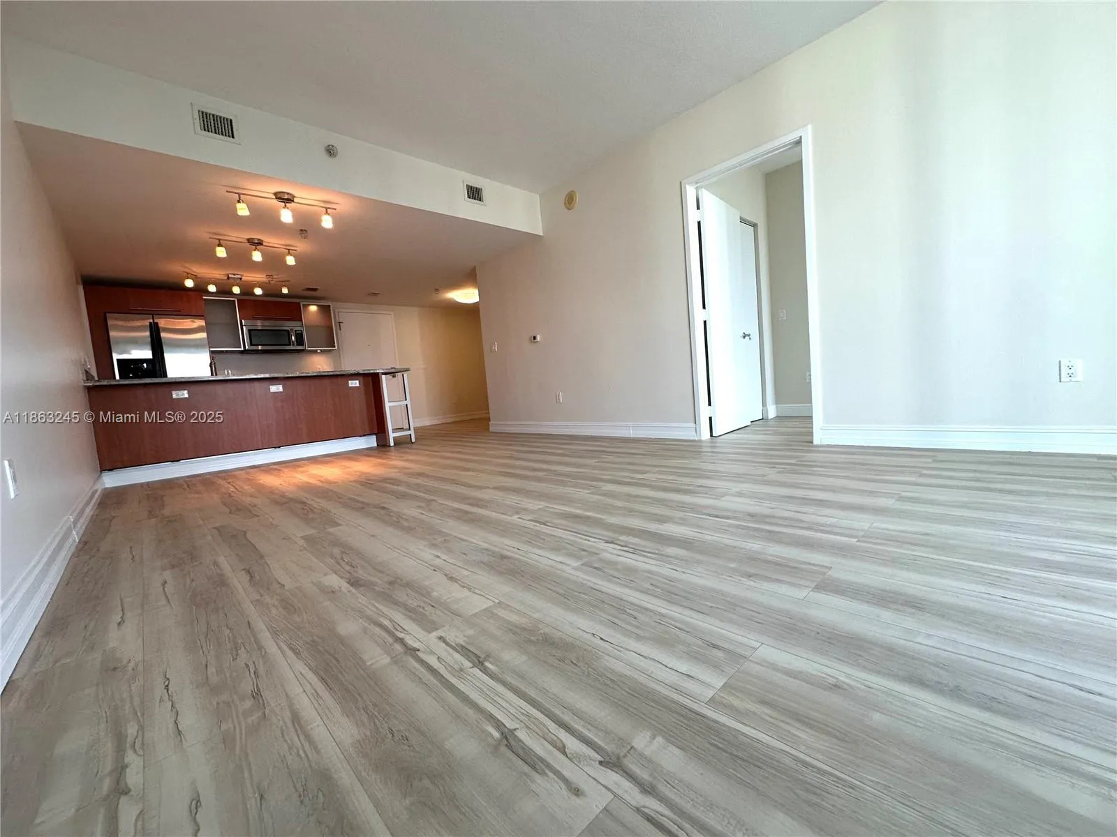 185 SW 7th St, #2307