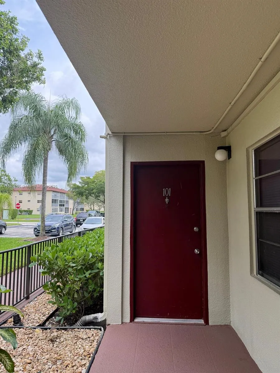 150 SW 134th Way, #101R