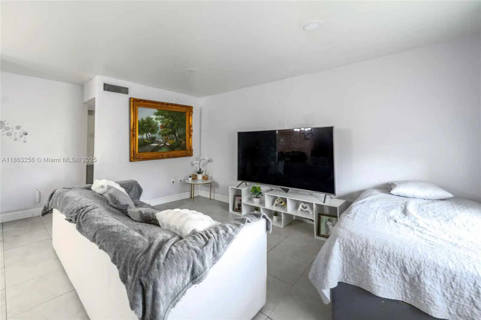 10370 SW 220th St, #220