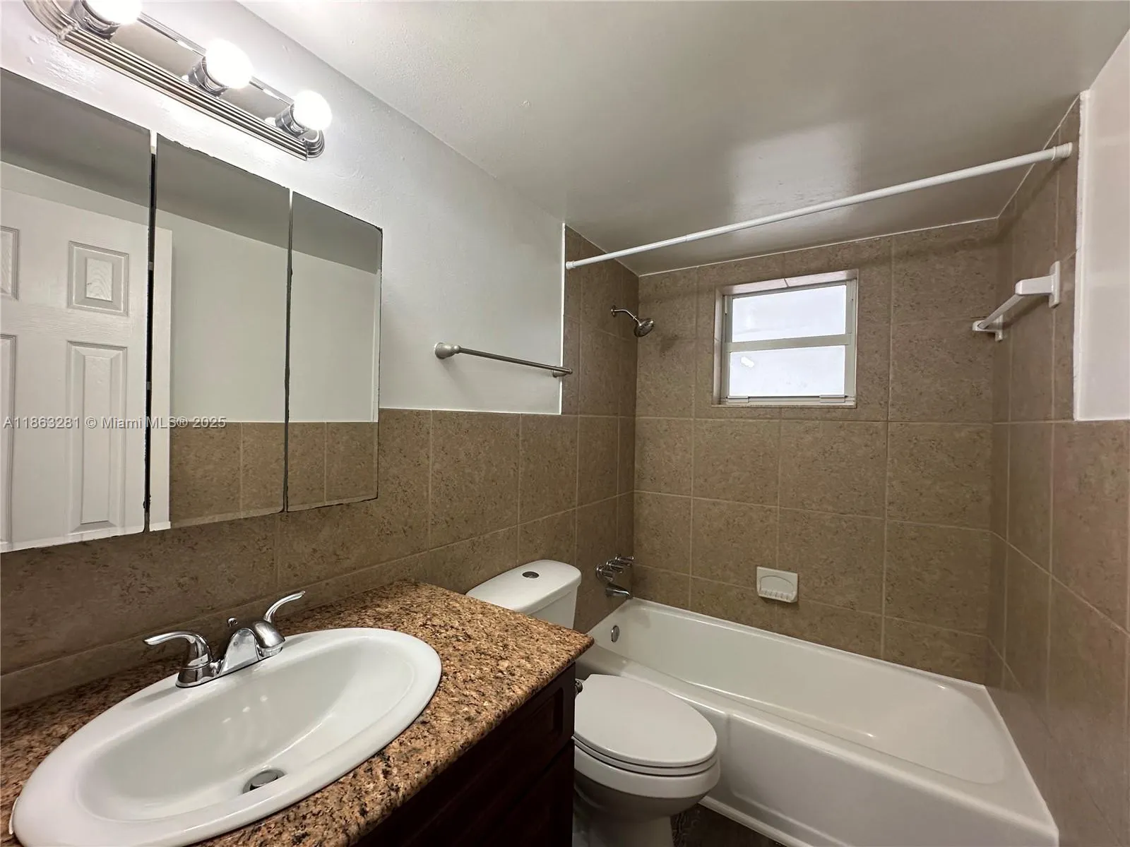 110 NE 19th Ave, #18