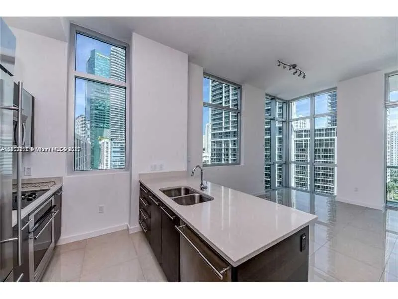 500 Brickell Ave, #1101