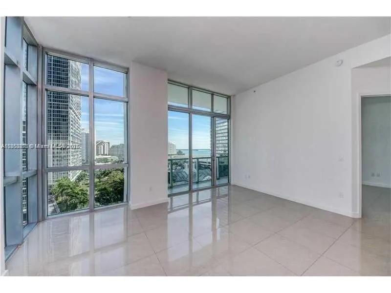 500 Brickell Ave, #1101