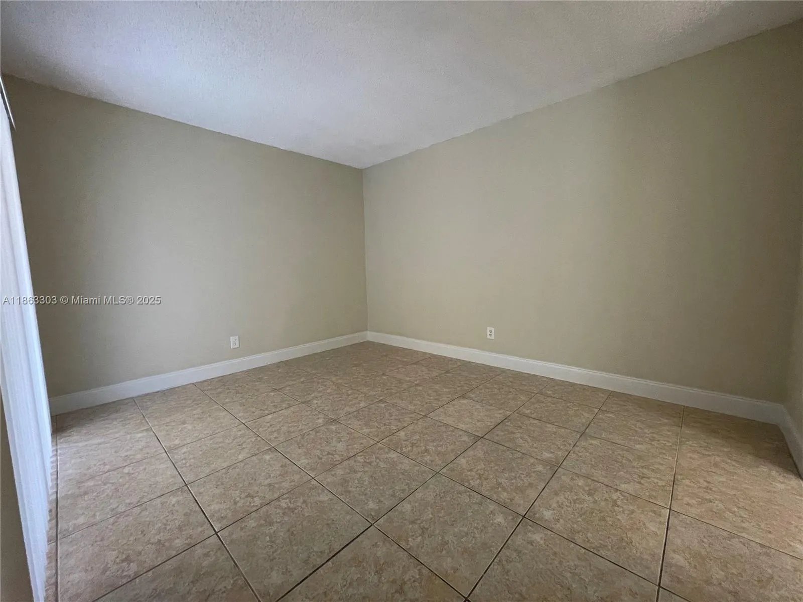 3470 Foxcroft Rd, #111