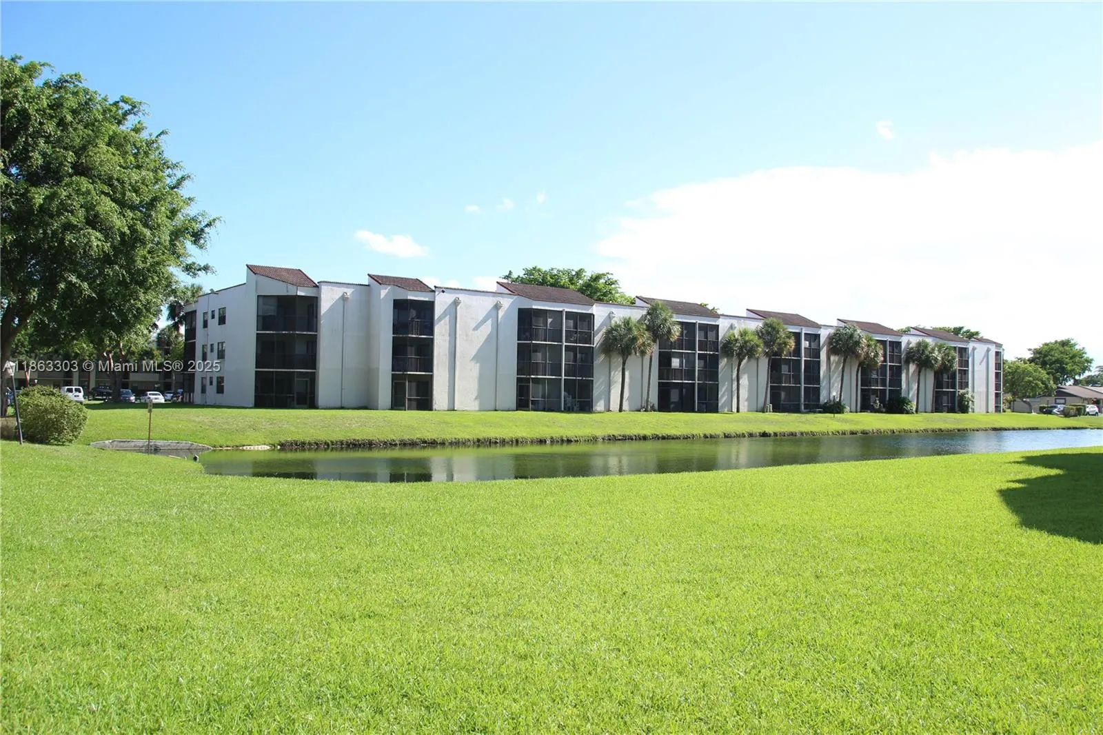 3470 Foxcroft Rd, #111