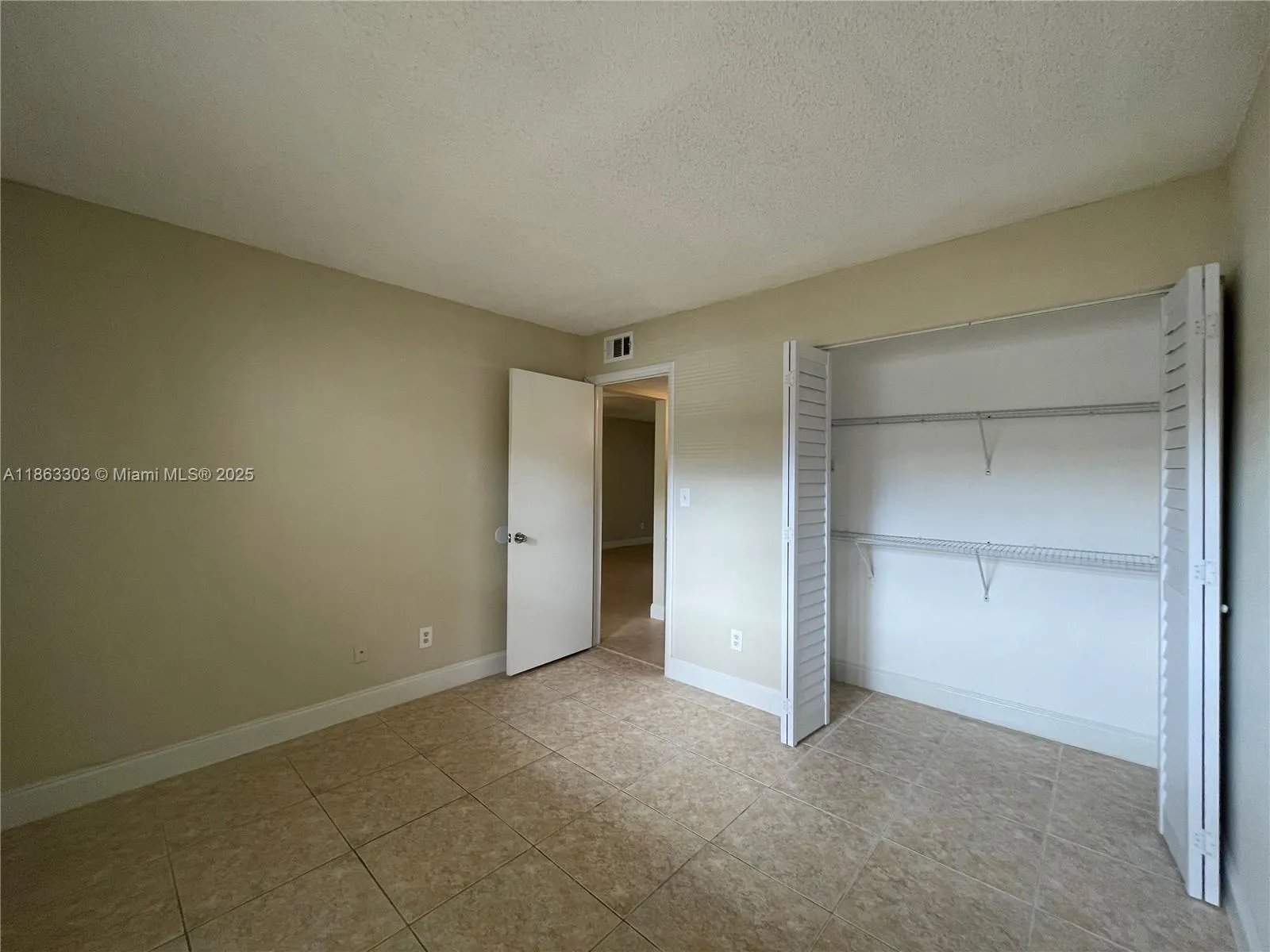 3470 Foxcroft Rd, #111