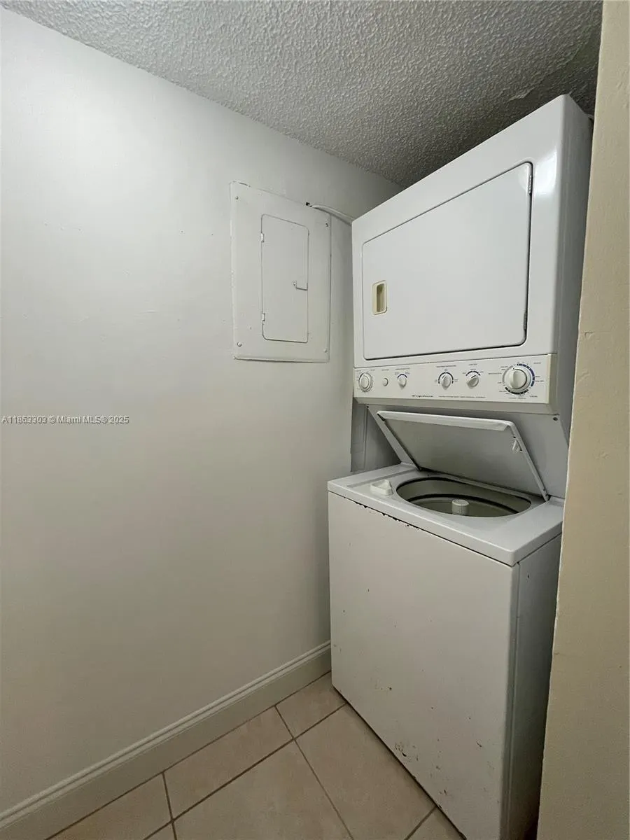 3470 Foxcroft Rd, #111
