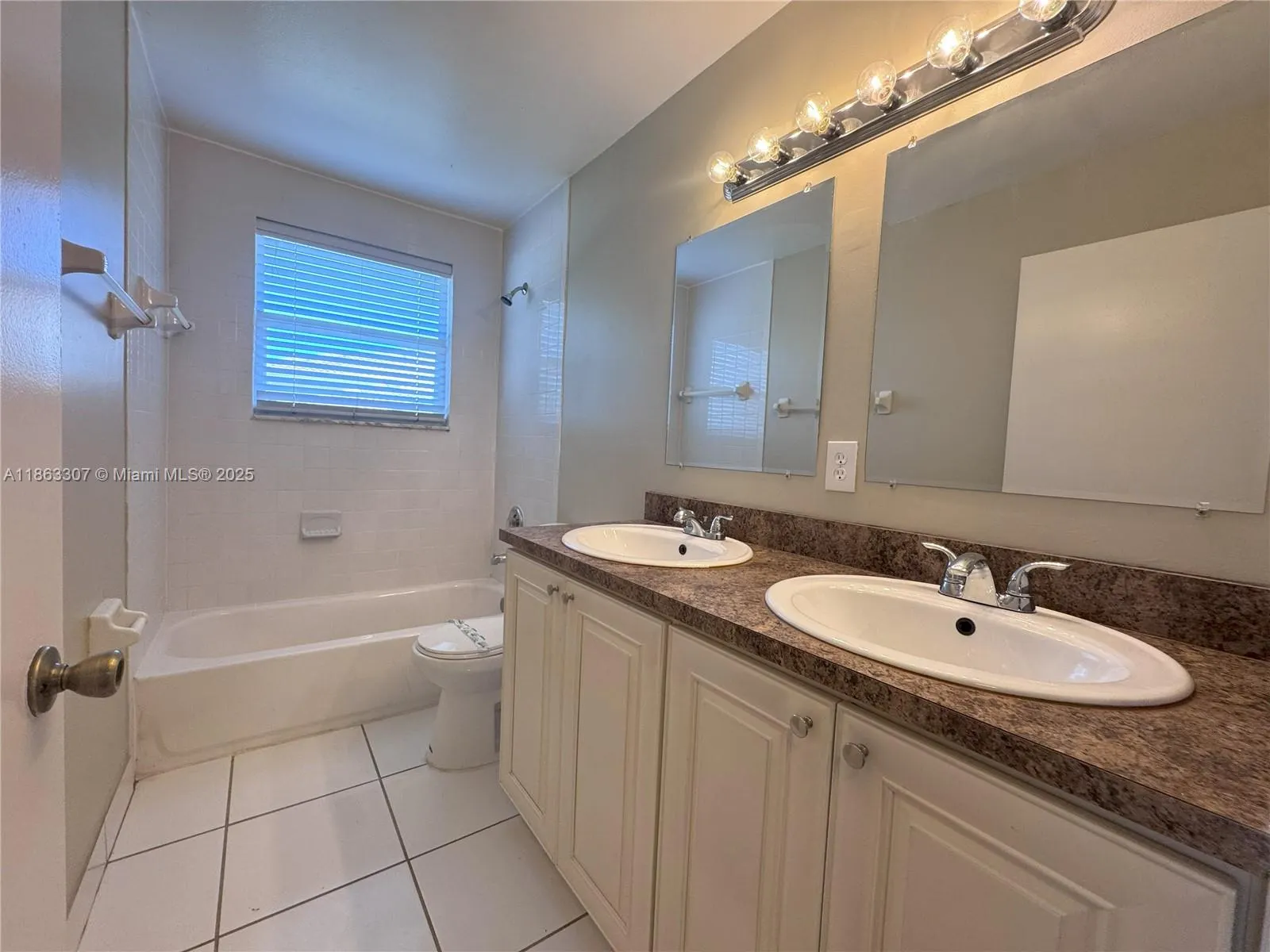 7228 Davit Cir