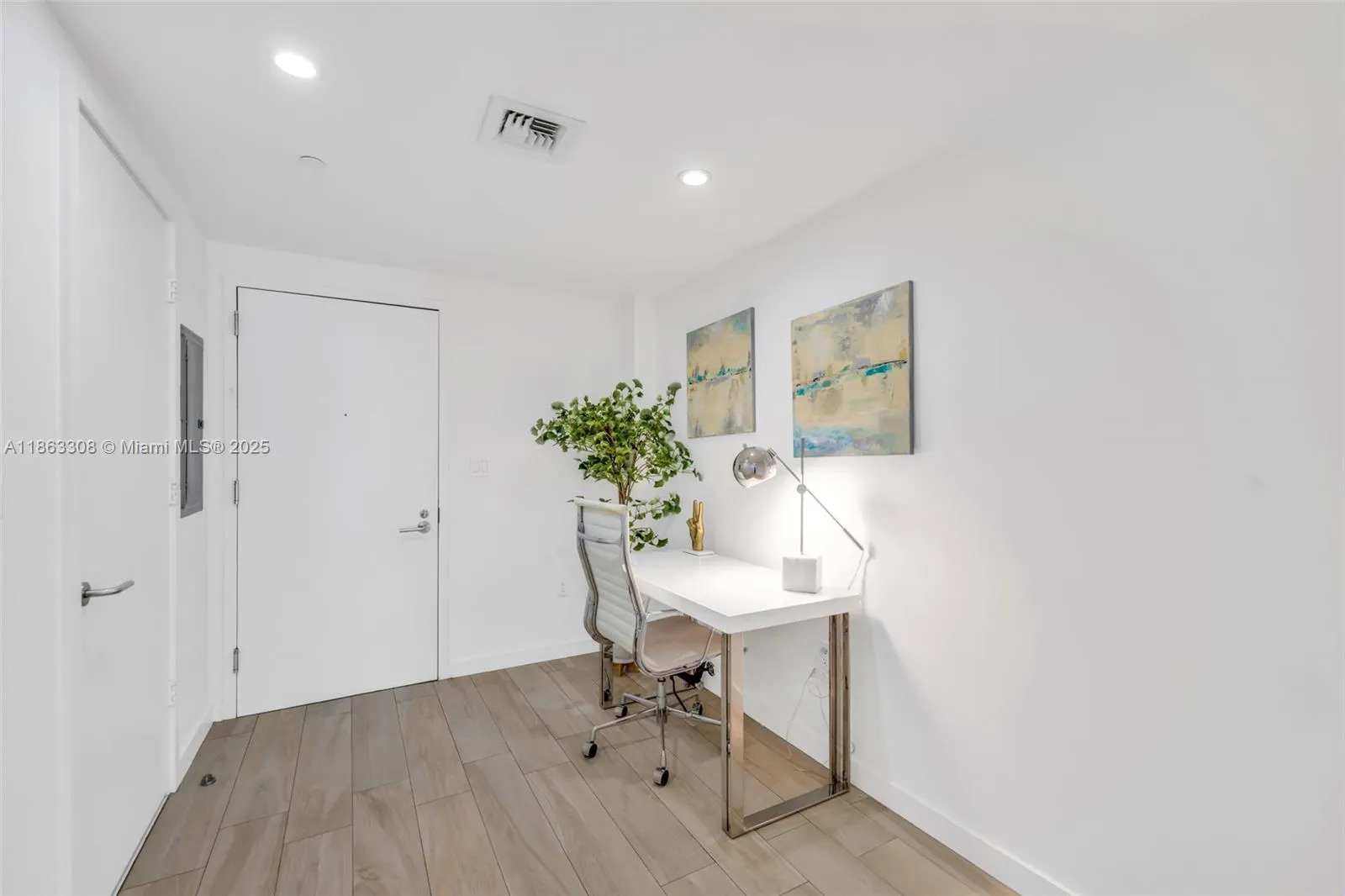 1300 S Miami Ave, #1208