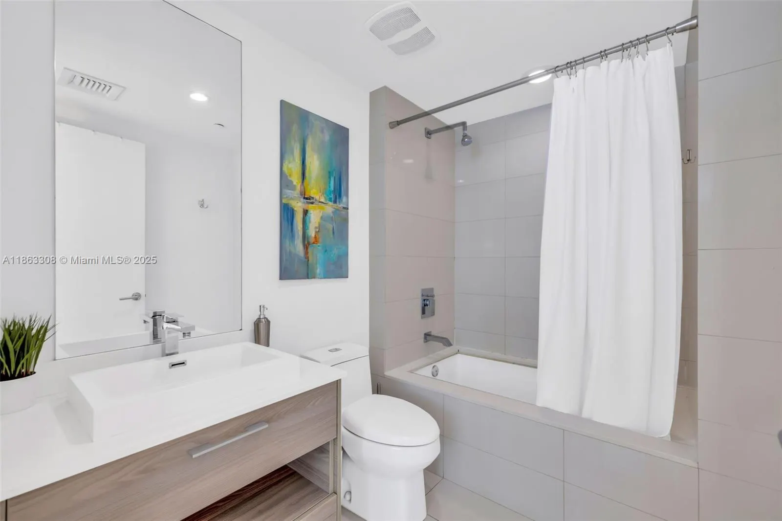 1300 S Miami Ave, #1208