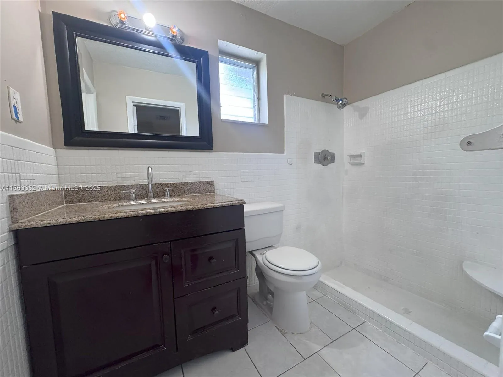 2201 N 54th Ave