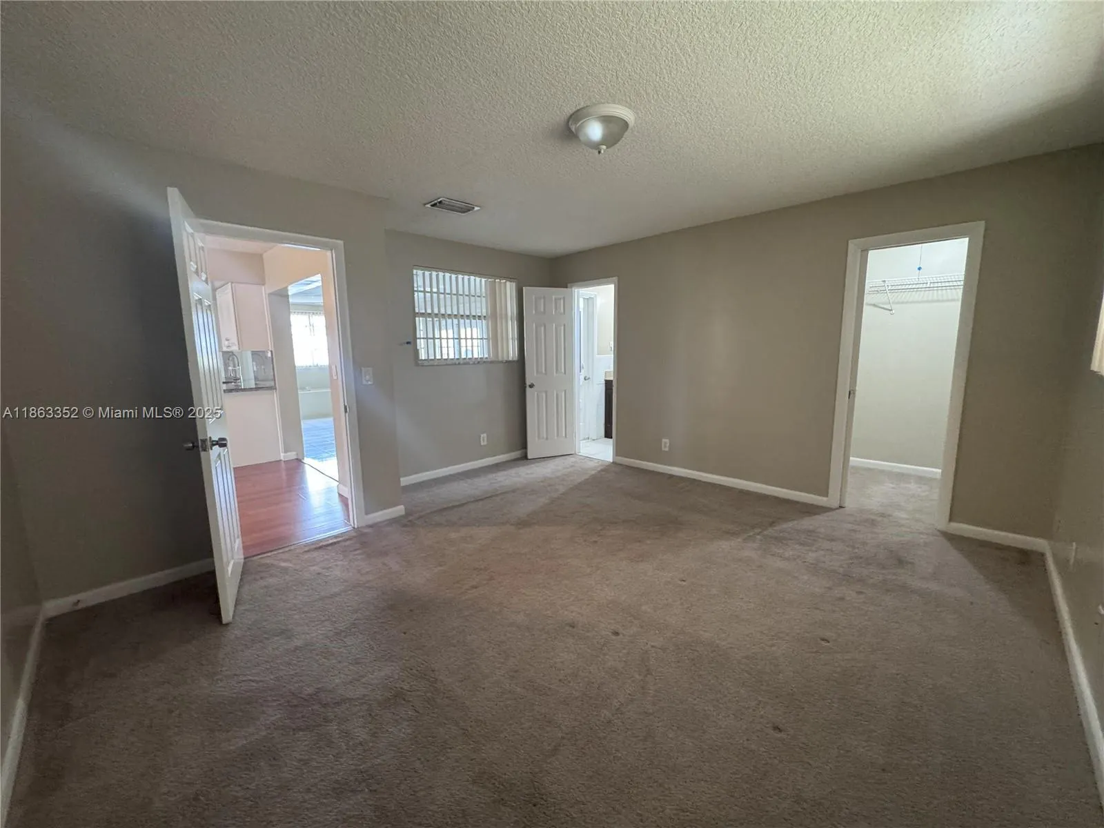 2201 N 54th Ave