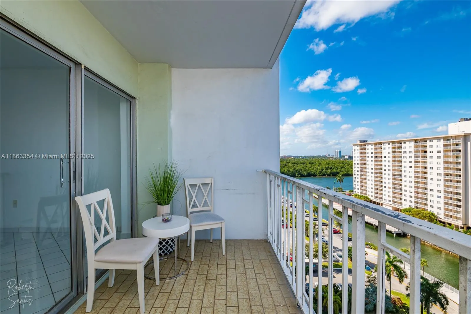 500 Bayview Dr, #1227