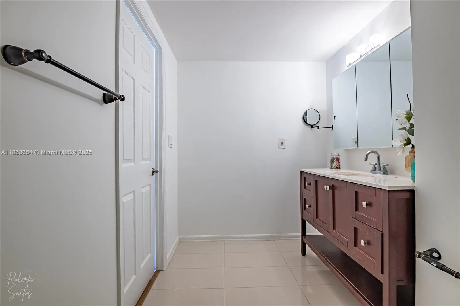 500 Bayview Dr, #1227
