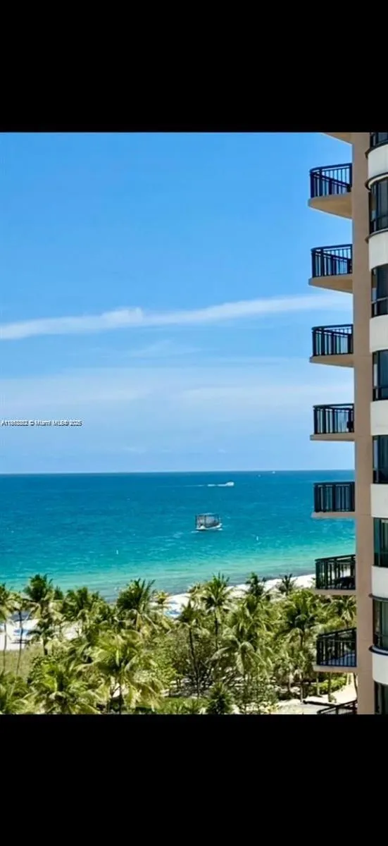 10185 Collins Ave, #915