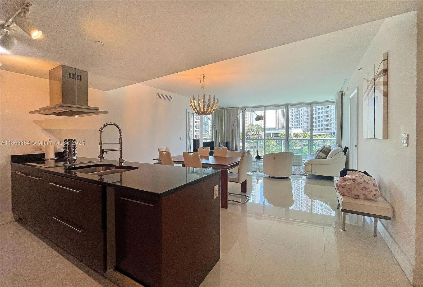 495 Brickell Ave, #520