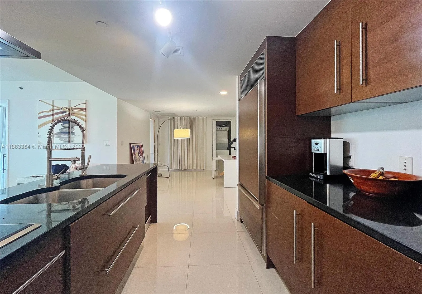 495 Brickell Ave, #520