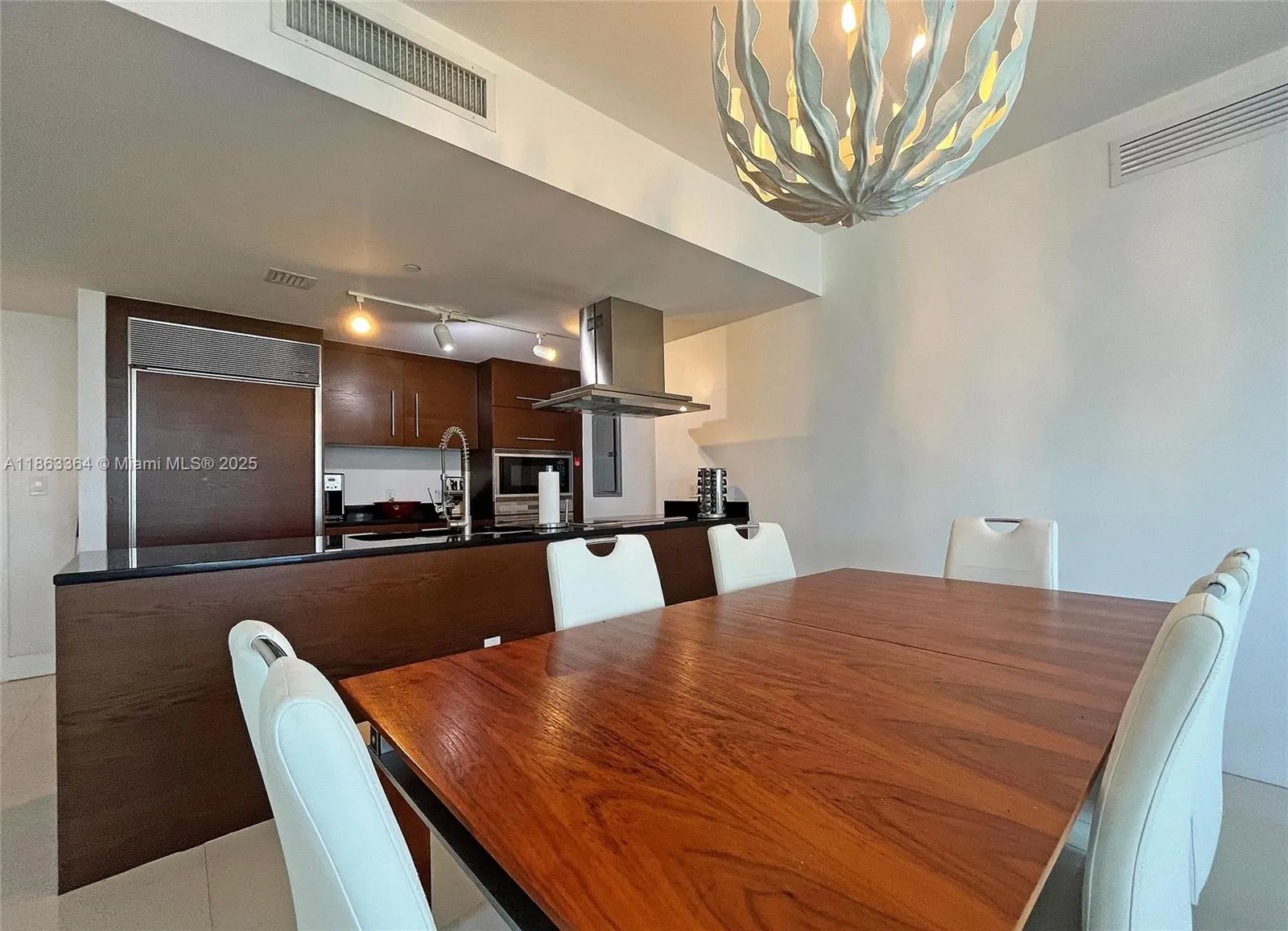 495 Brickell Ave, #520