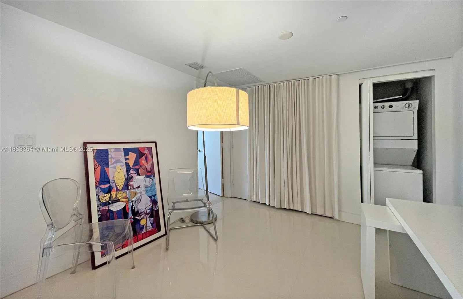 495 Brickell Ave, #520