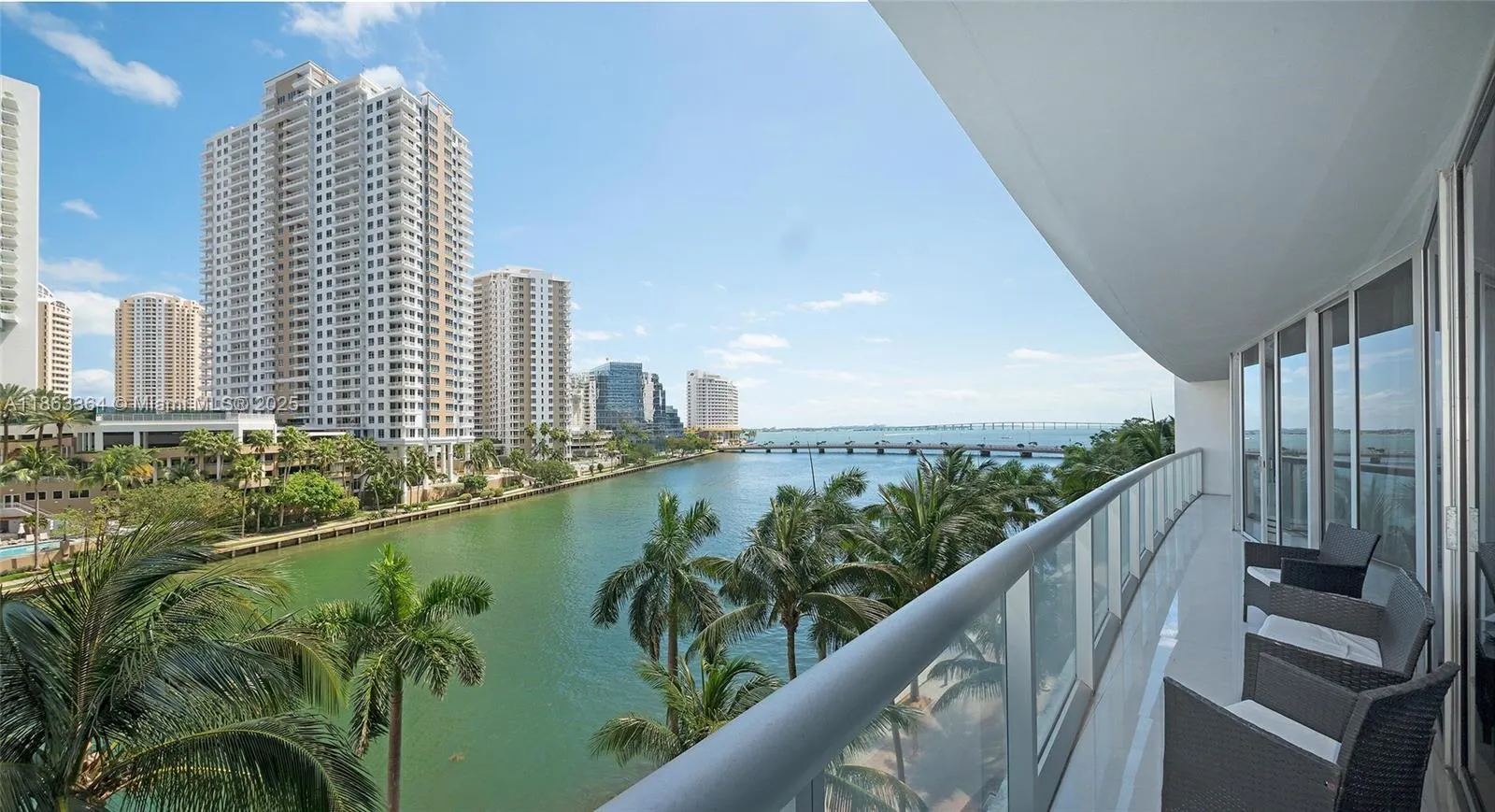 495 Brickell Ave, #520