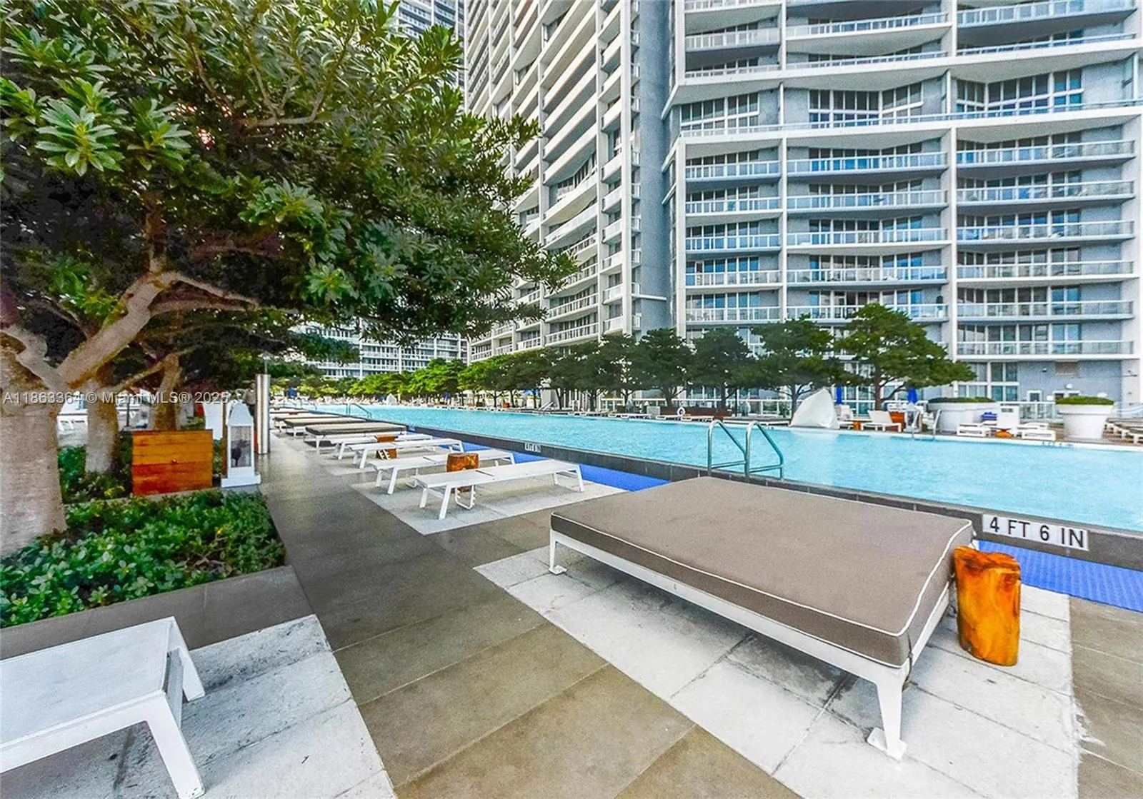495 Brickell Ave, #520