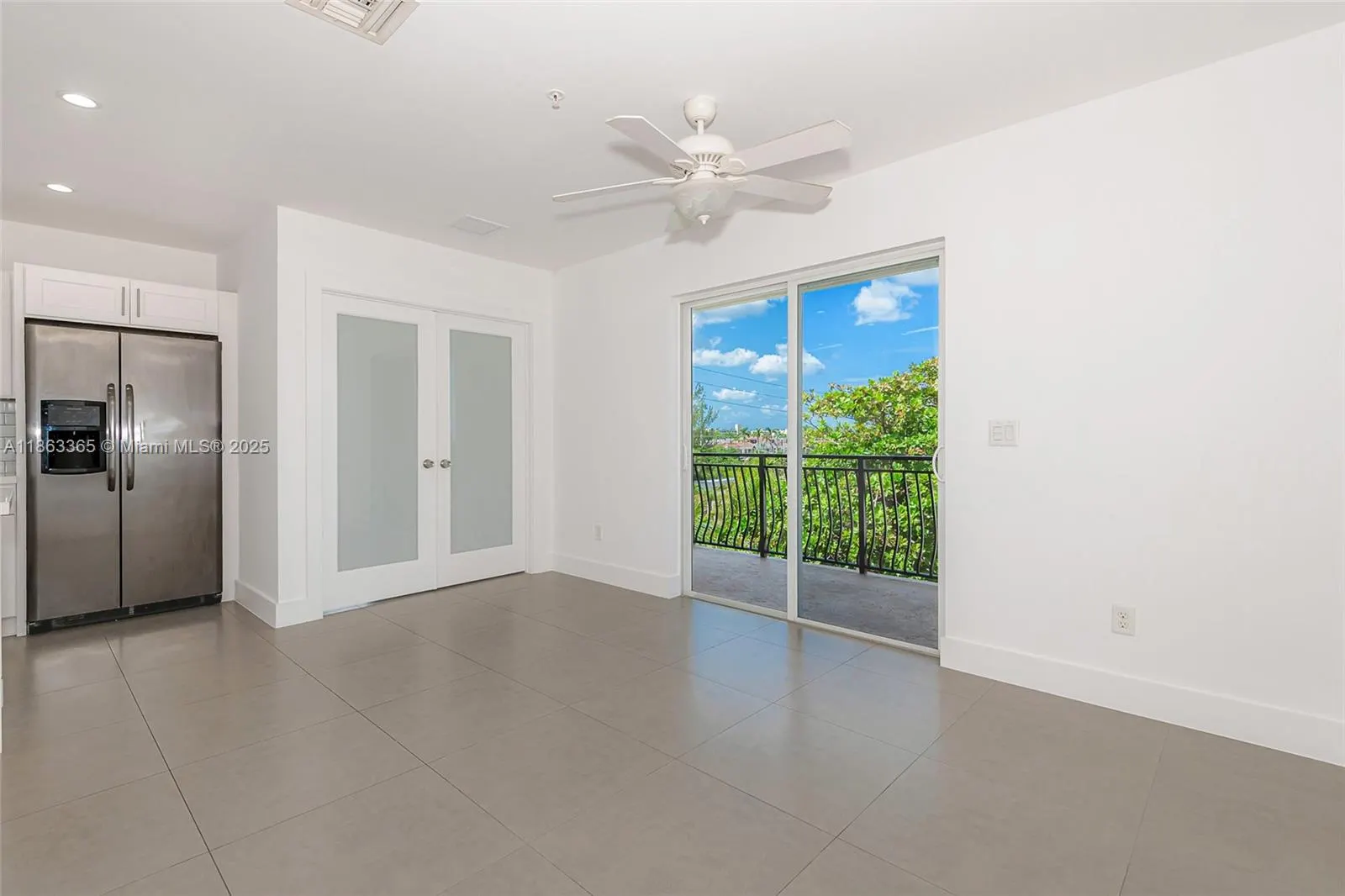 555 E Dania Beach Blvd, #9