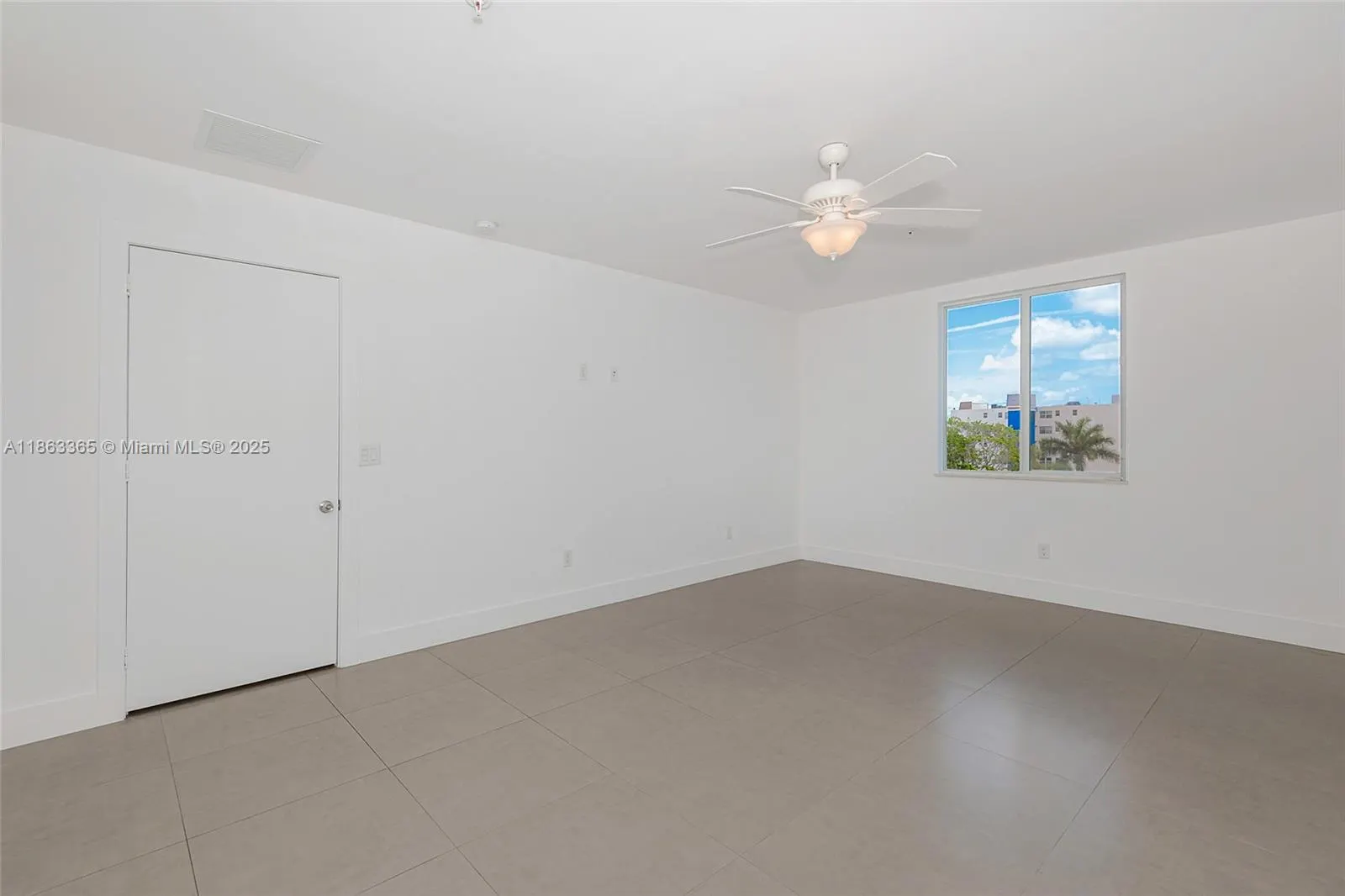 555 E Dania Beach Blvd, #9
