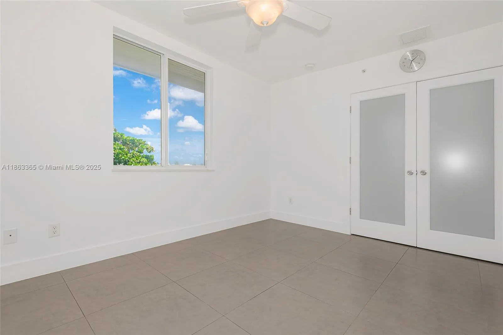 555 E Dania Beach Blvd, #9