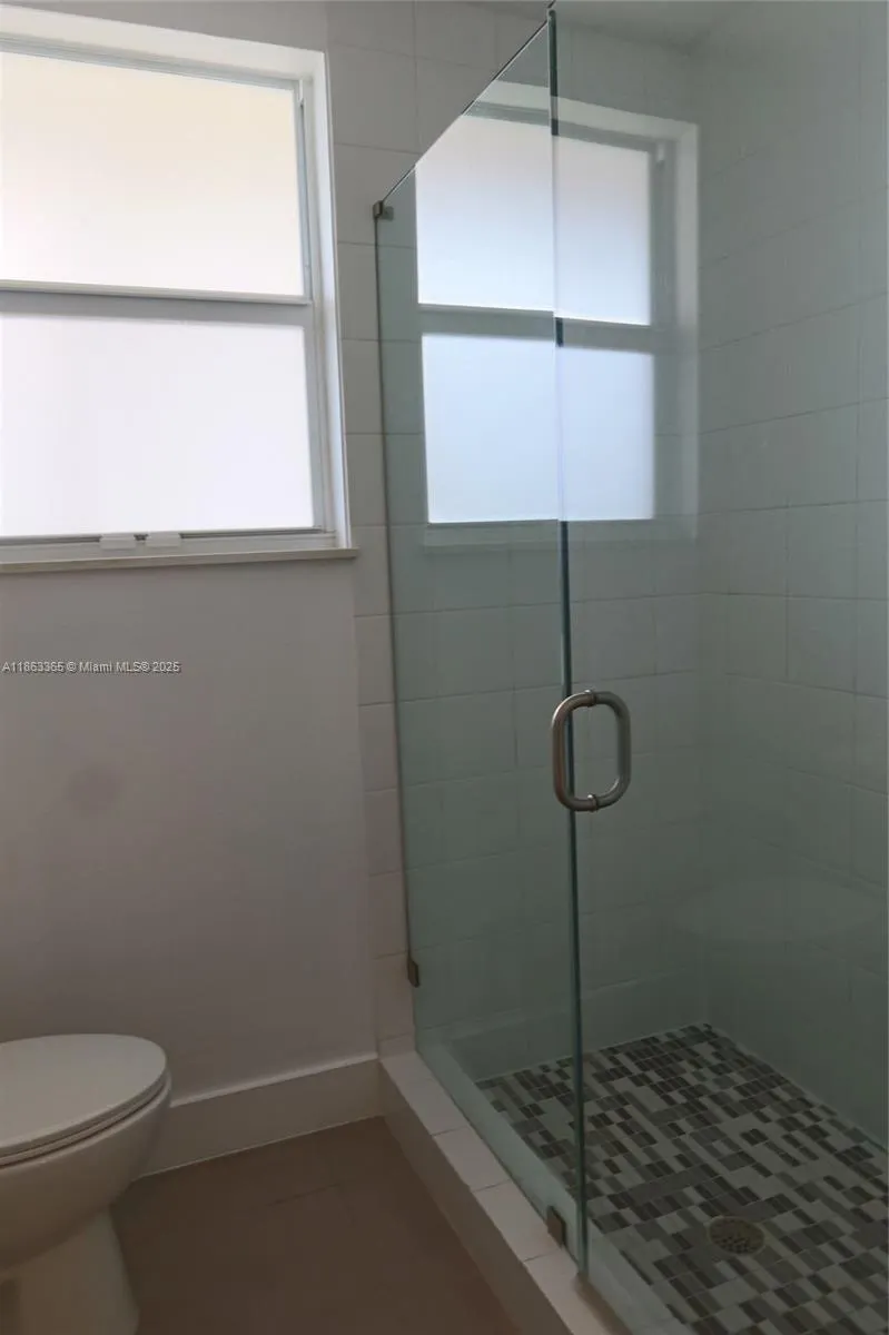 555 E Dania Beach Blvd, #9