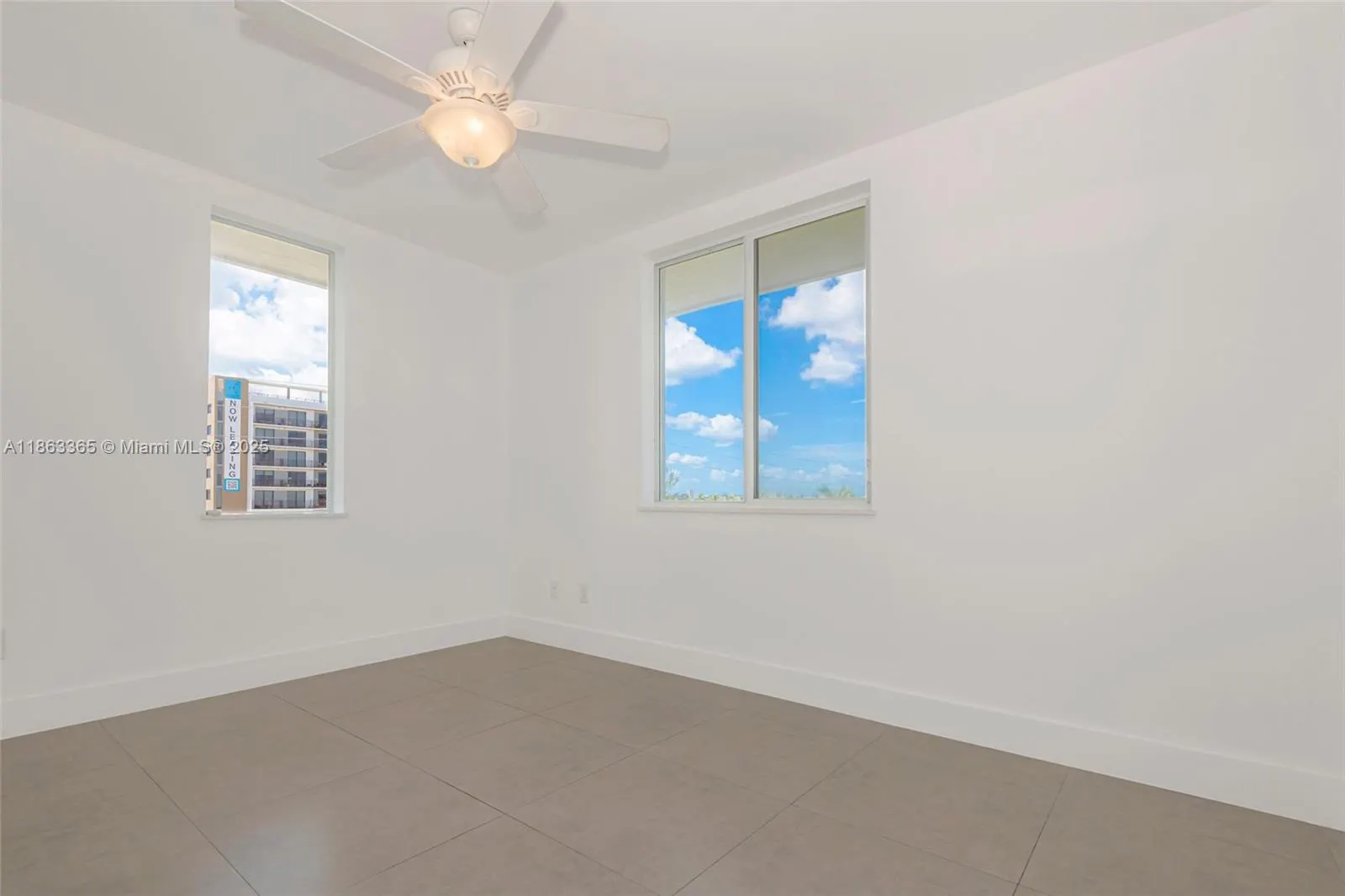 555 E Dania Beach Blvd, #9