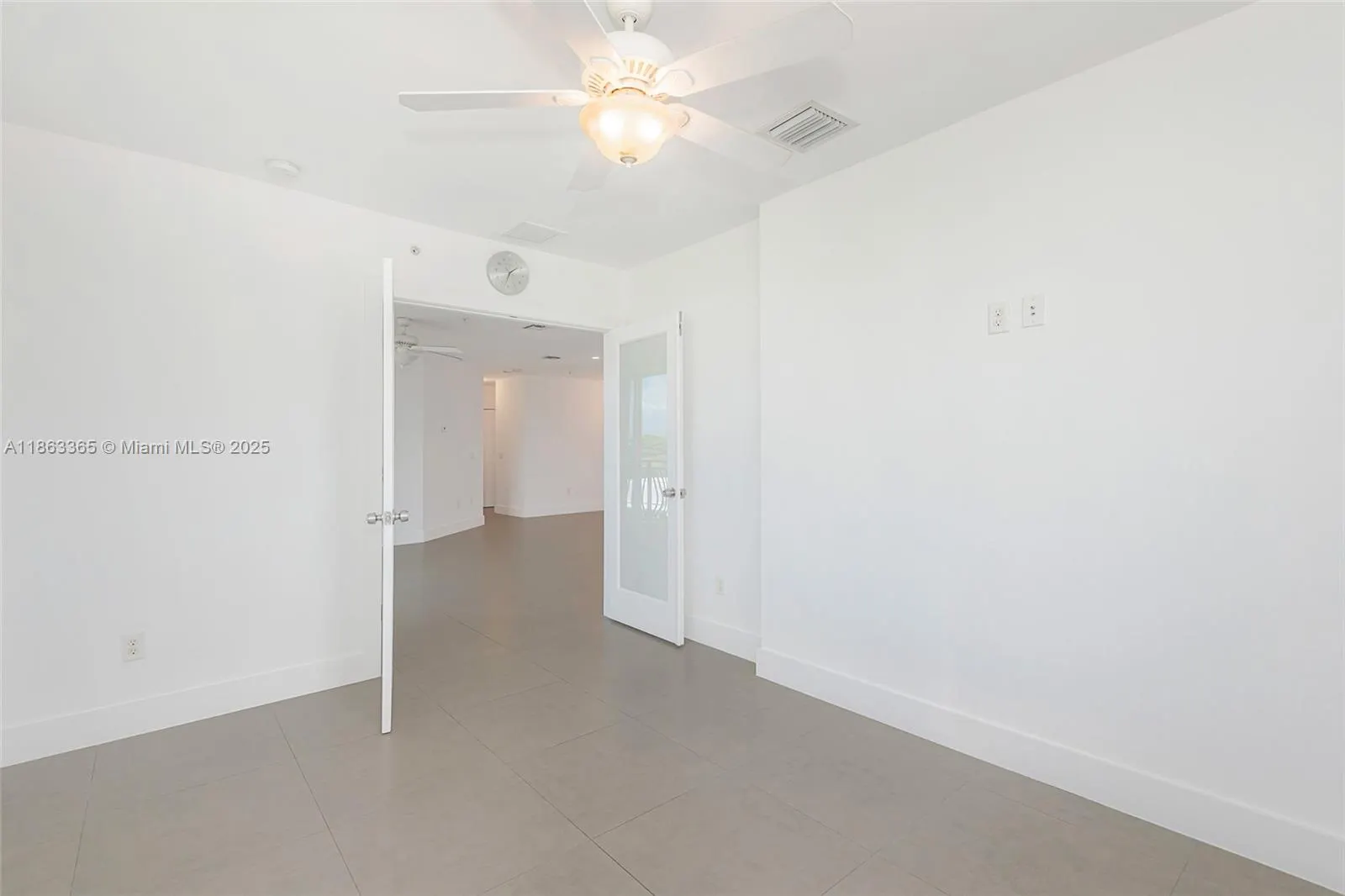 555 E Dania Beach Blvd, #9