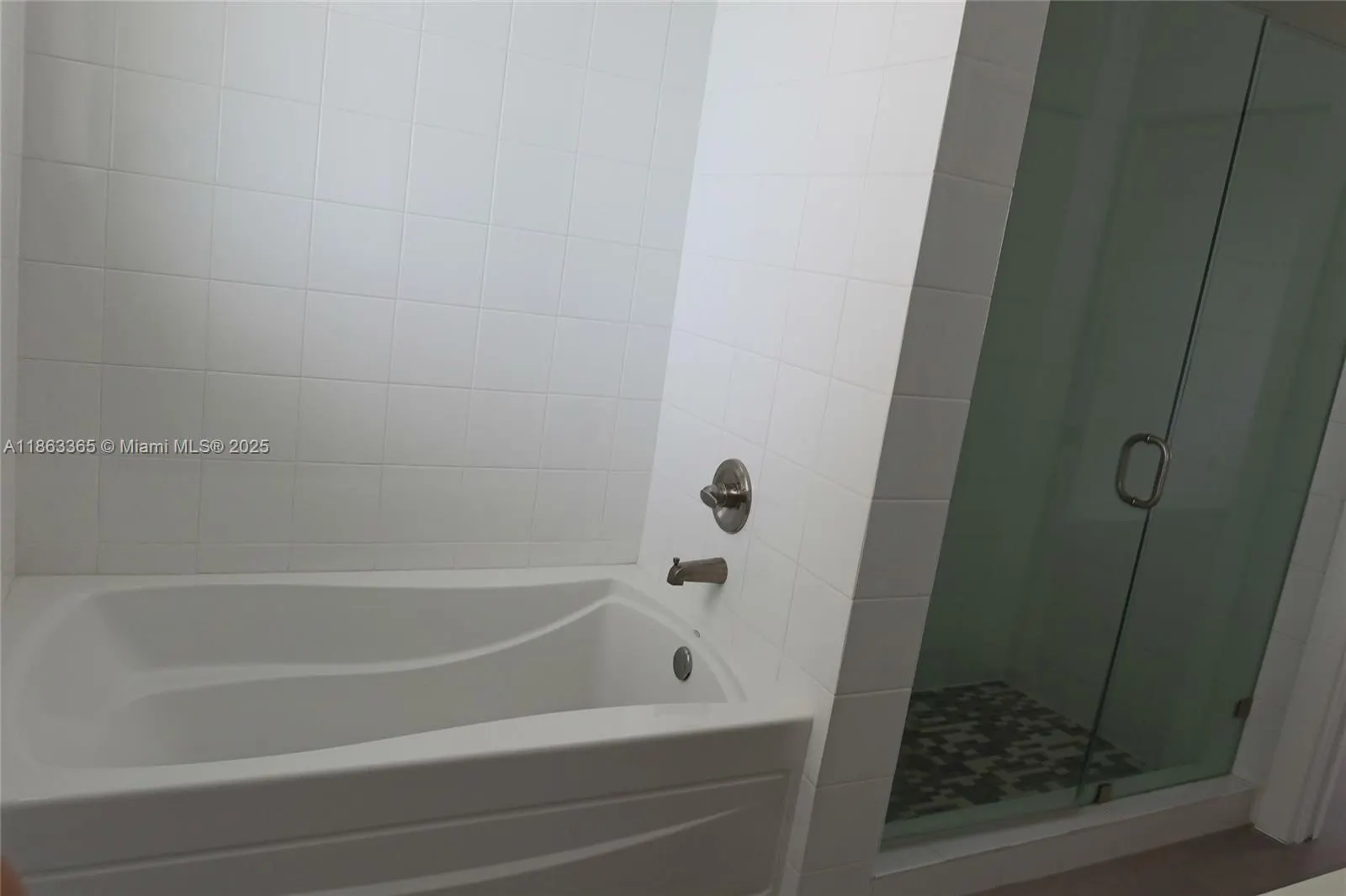 555 E Dania Beach Blvd, #9