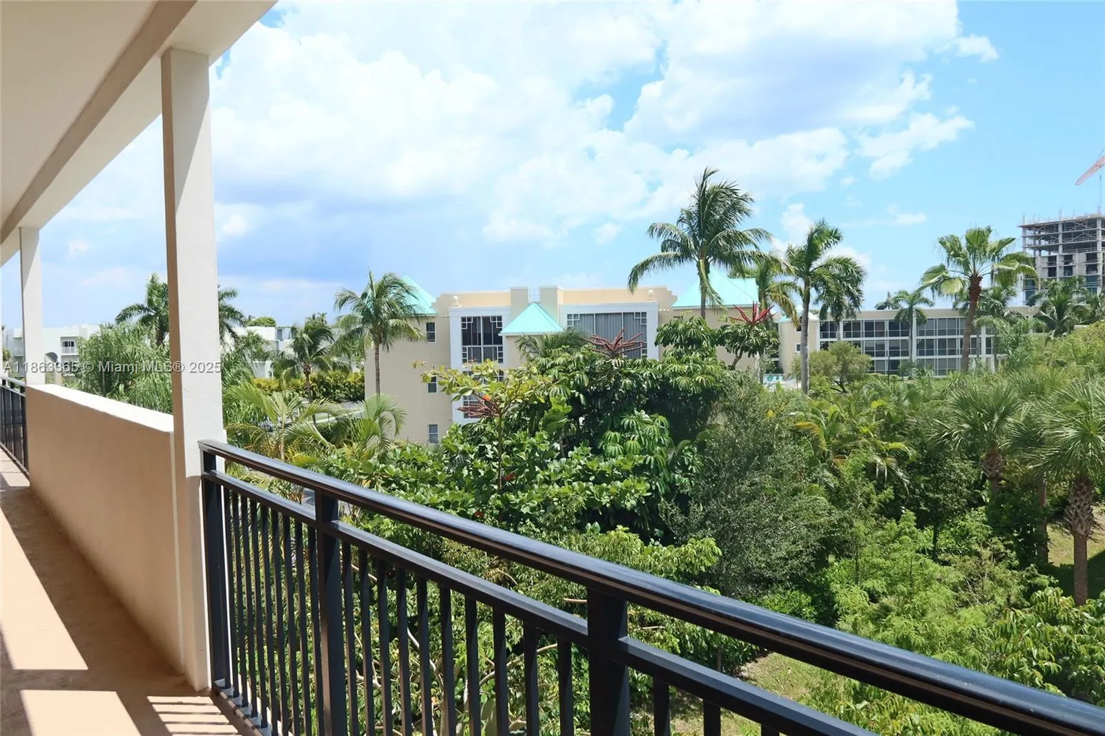 555 E Dania Beach Blvd, #9