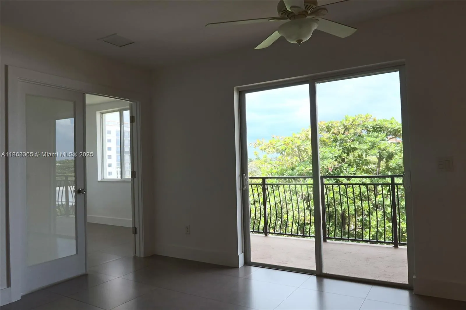 555 E Dania Beach Blvd, #9