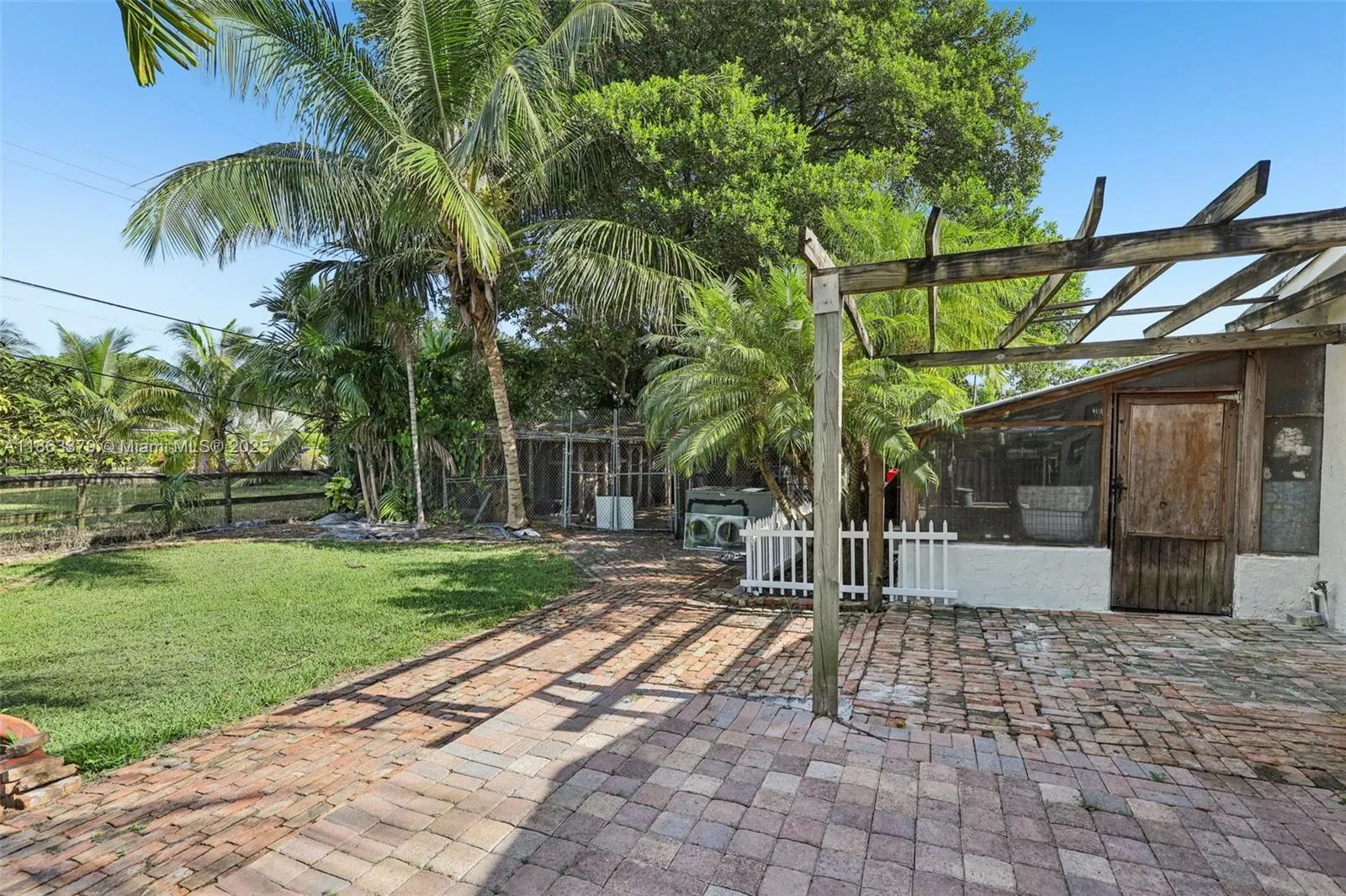 2441 SW 43rd Ave