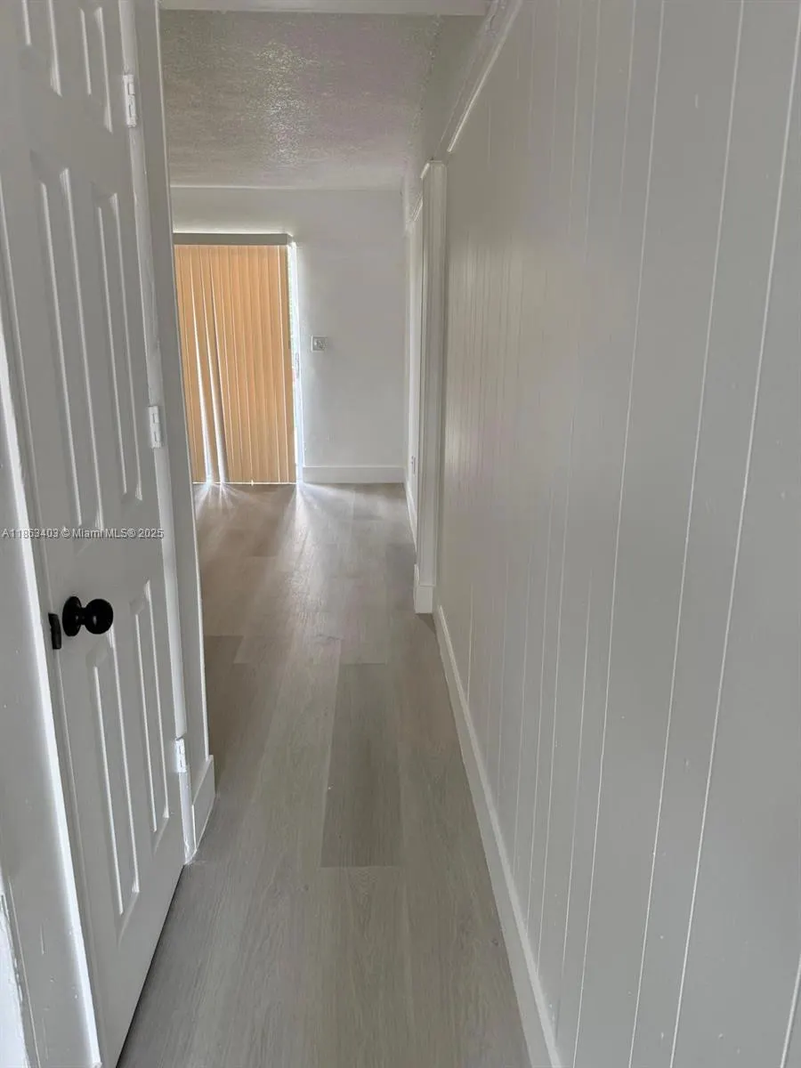 1000 W 28 St, #16