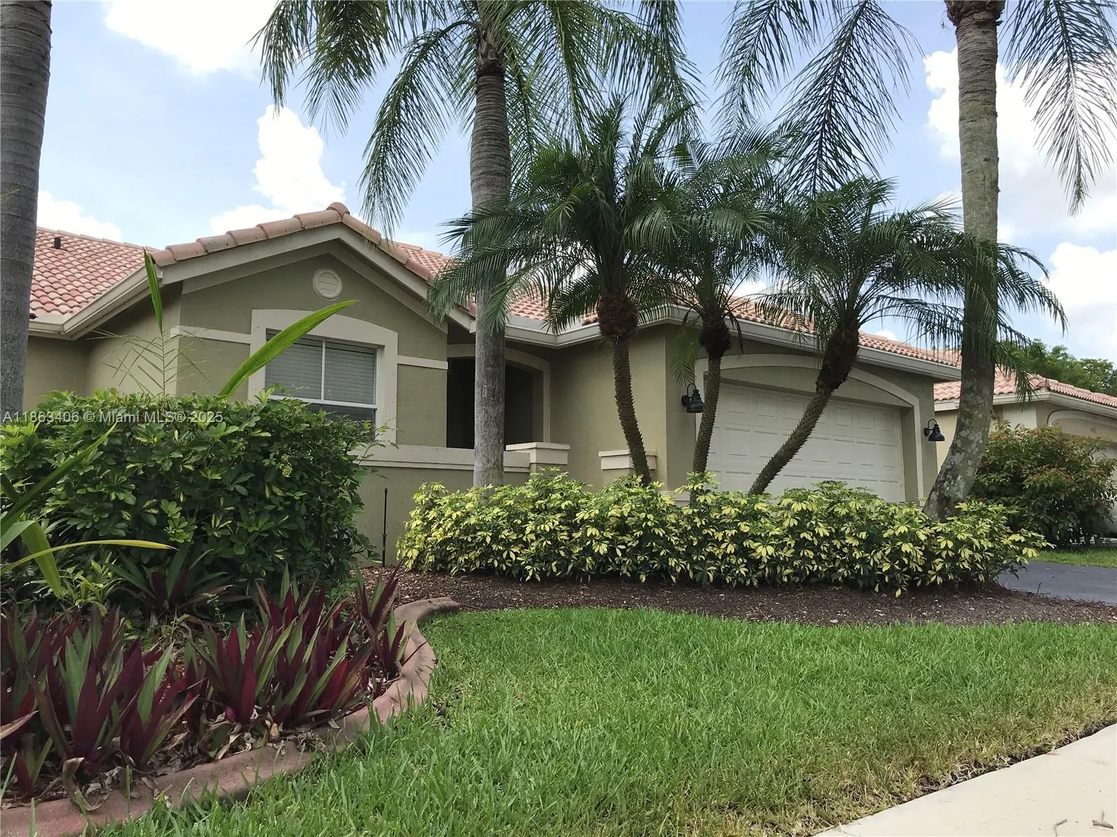 4265 Pine Ridge Ct, #1