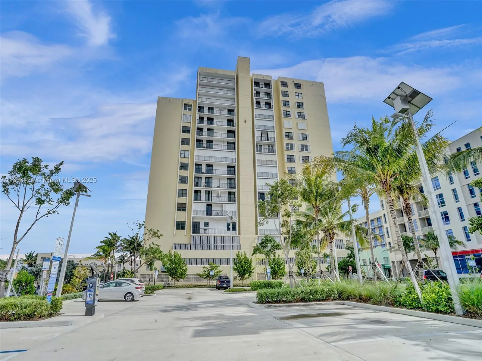 322 Buchanan St, #810