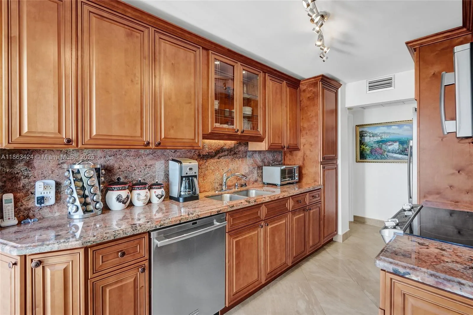 322 Buchanan St, #810
