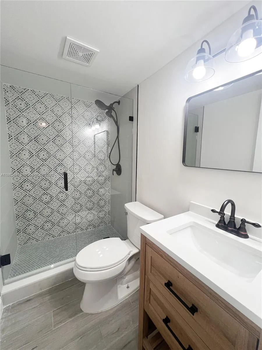 769 Jeffery St, #2-205