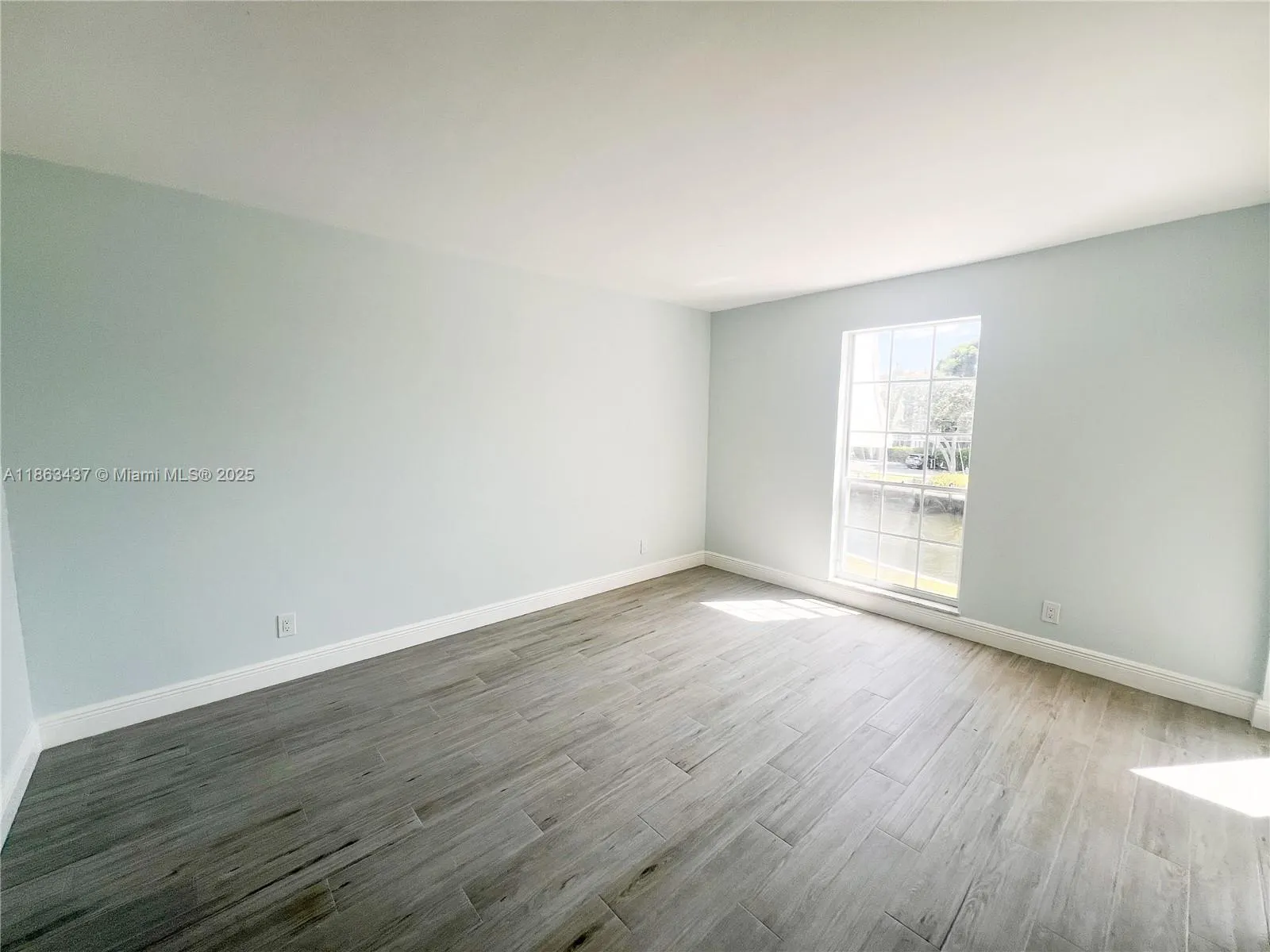 769 Jeffery St, #2-205