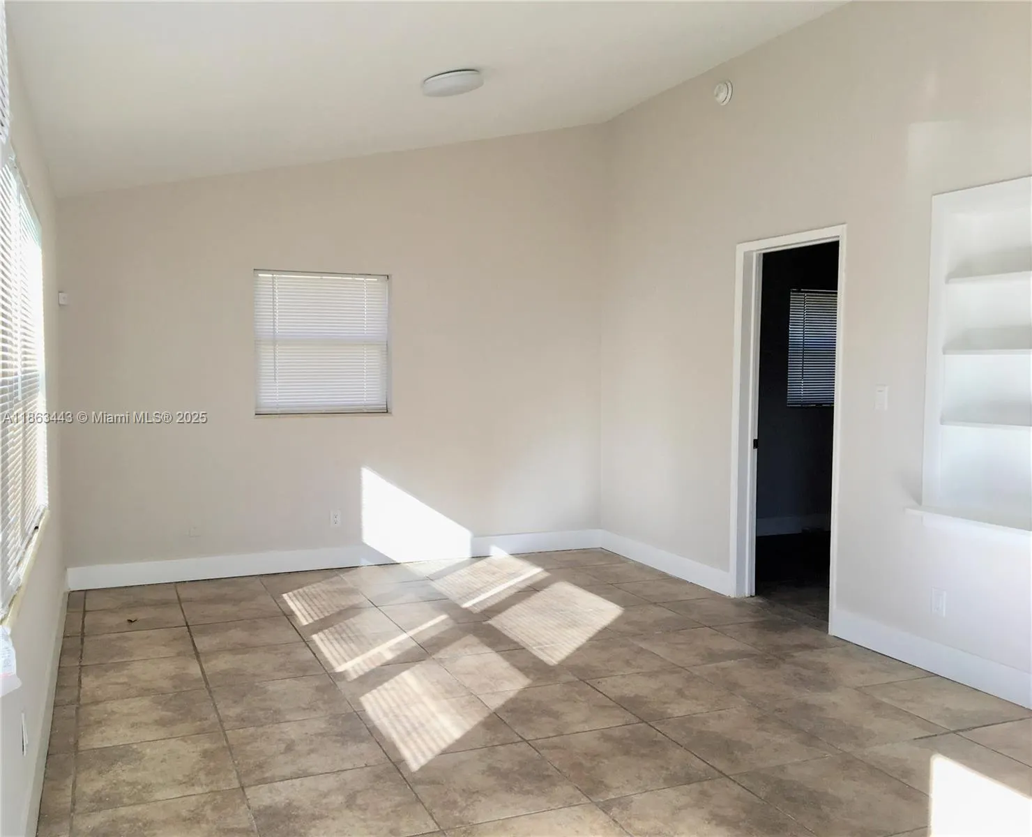 209 SW 14th St, #2