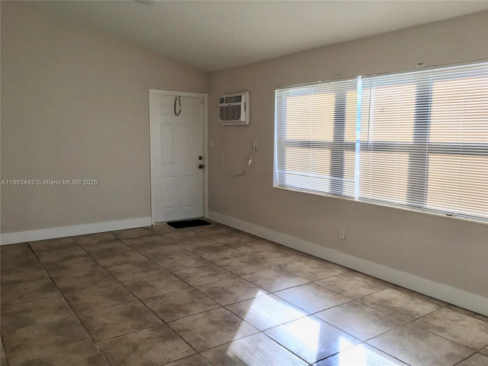 209 SW 14th St, #2